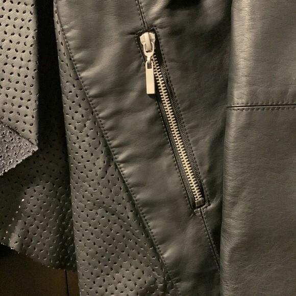 Kate‎ and Mallory faux leather jacket-size M - Picture 4 of 8